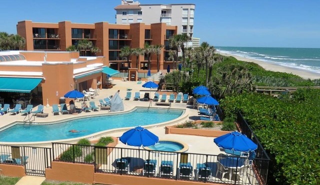 Two Bedroom, Ocean Front Luxury Condo 1940842