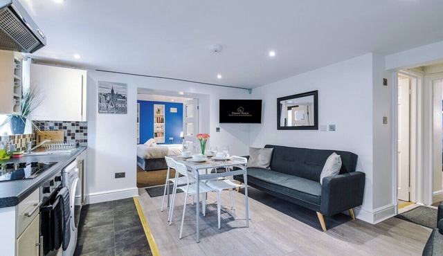 Two BR Apt By Eason Stays Short Lets Sheffield