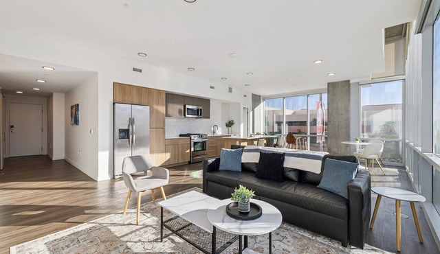 TWO CozySuites Adeline - 4BR