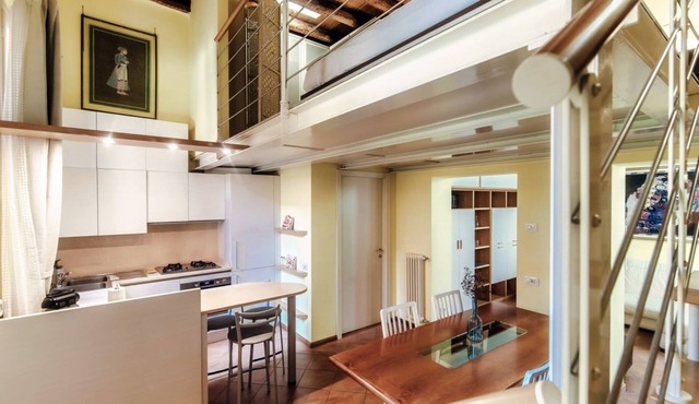 Two-Floor Apartment with Loft (Borgovico 42)