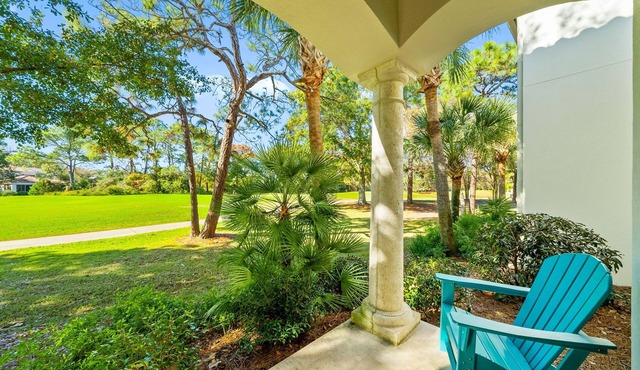Two Golf Carts ~ Community Pool ~ Pet Friendly