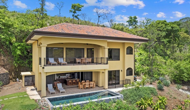 Two King Suites - Ocean Views - Private Pool