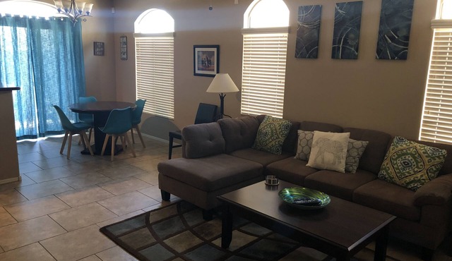Two Master Suites! Cozy Vacation Getaway or Corporate Travel