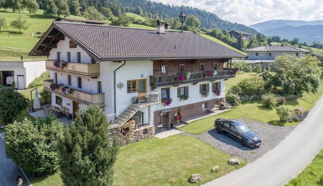 Two modern holiday flats on the farm, ski-out