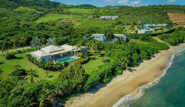 Two Palms - 3 Bed 3 Bath Oceanfront Villa
