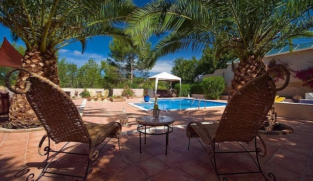 Two Private Pools & Waterfall in a Stunning Portuguese Villa