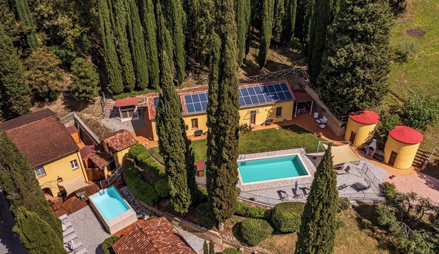 TWO PRIVATE VILLAS WITH 2 HEATED SWIMMING POOLS IN LUSH PRIVATE ESTATE SLEEPS 12