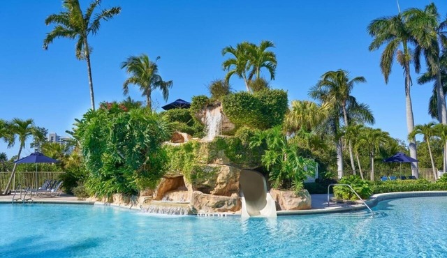 Two Spacious Rooms w/Relaxing Gulf Views | Private Beach Access | Pets Allowed