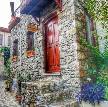 Two Stone Homes Metis