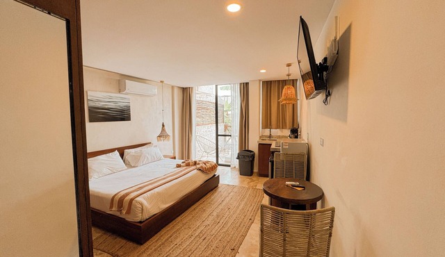 TWT CONDOS