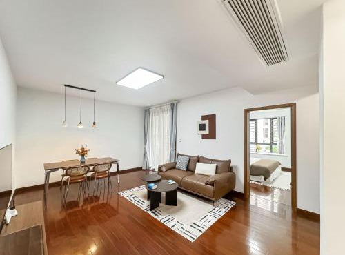 Tyms 2BR Apt WeiningRD Near CESIS Line2