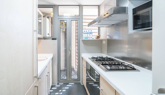Tyms Cozy 2BR 1BA Apt Xuhui Metro