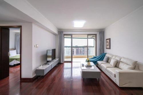 Tyms Modern 2BR APT Yucui Garden