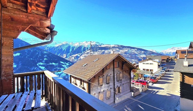 Typical flat Le Ver Luisant. Val d'Hérens