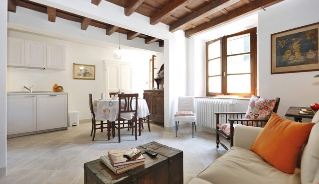Typical Florentine House - Centre Of Florence