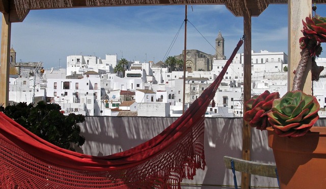 TYPICAL HOUSE WITH TERRACE AND BEAUTIFUL VIEWS OF THE OLD TOWN. VTAR/CA/00548