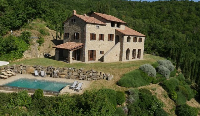 Typical house with private pool and a stunning view