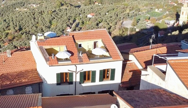 Typical Ligurian house with terrace and panoramic garden 12 km from the sea