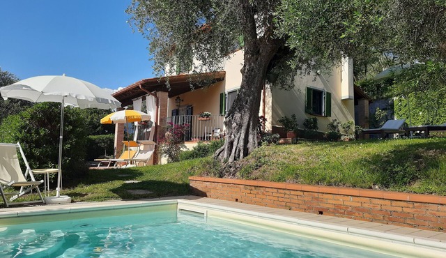 Typical Tuscan country house on the hills between Viareggio and Camaiore.