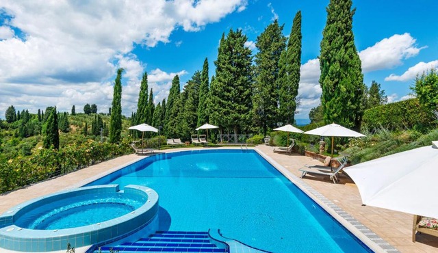 Typisch Toscaans appartement met zwembad en airconditioning