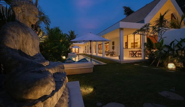 Ubud Luxury 2-Bedroom Villa with Private Pool and BBQ - Serene Escape!