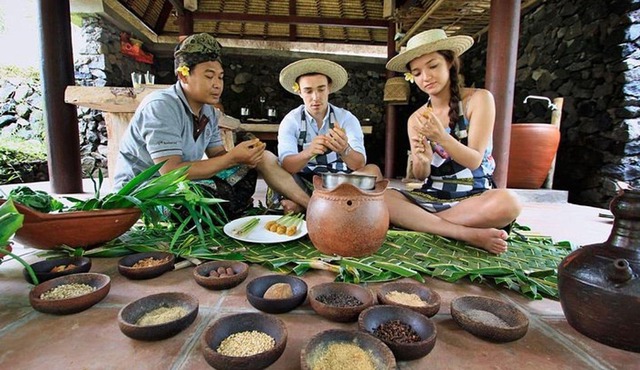 Ubud Small-Group Balinese Cooking Class with Hotel Transfers
