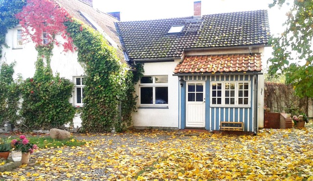 Uckermark old farmhouse with large wild garden