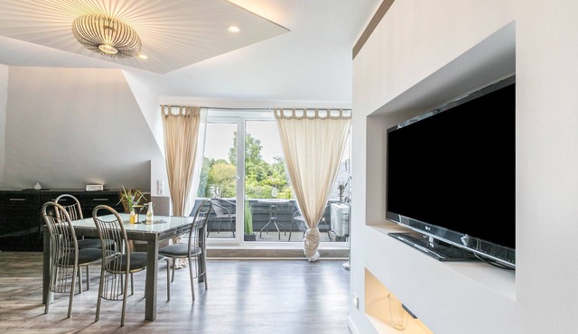 'Uhse Apartment' with Garden & Wi-Fi