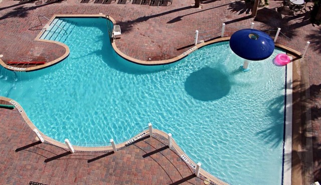 Ultimate Adventure in Florida! Four Amazing Units, Pool, Shop at Volusia Mall