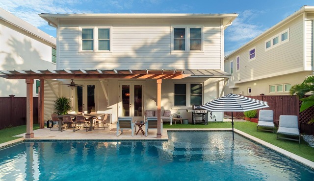 Ultimate Beach Experience w/Ocean Views & Pool