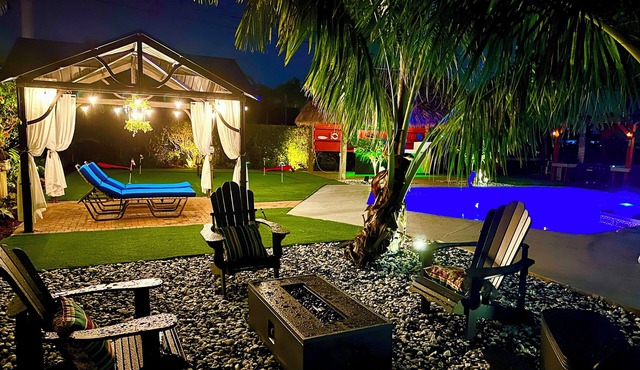 Ultimate Group Retreat 7BD 6BA Sleep 16 Park 7 Cars, Htd Pool, Game Room, Tiki