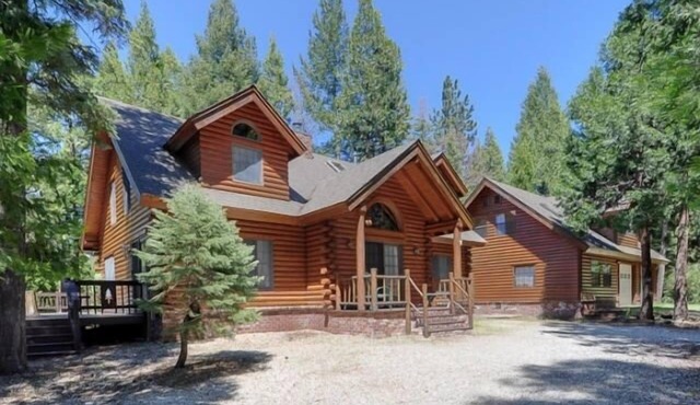 Ultimate Lassen House! Cedar Hot Tub! Private Trout Stream! 20 Acres of Woods!