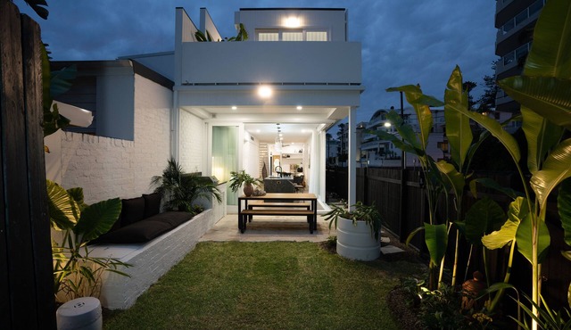 Ultimate Luxury 100m From Manly Beach. Sensational 3br House With Cedar Hot Tub