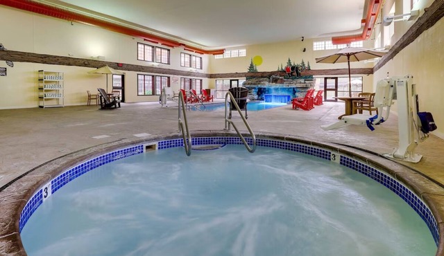 Ultimate Relaxation: 1 King Bed near Riverfront Park with Heated Pool