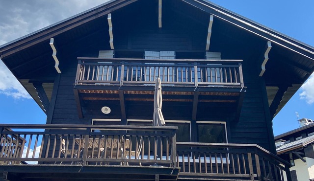Ultra cozy and ski lifts at 8 minutes. Everything will be done on foot and on skis.
