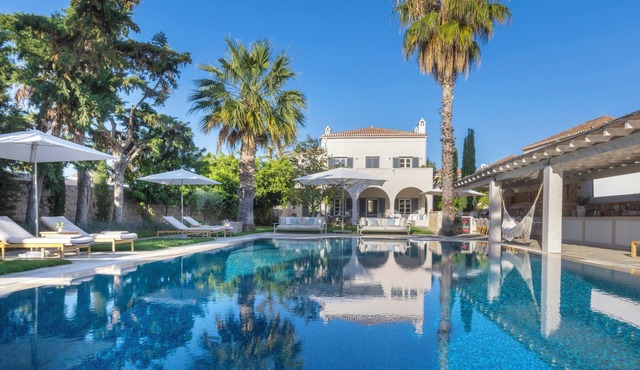 Ultra Luxurious 9-bedroom residence in Spetses, fully staffed with private chef