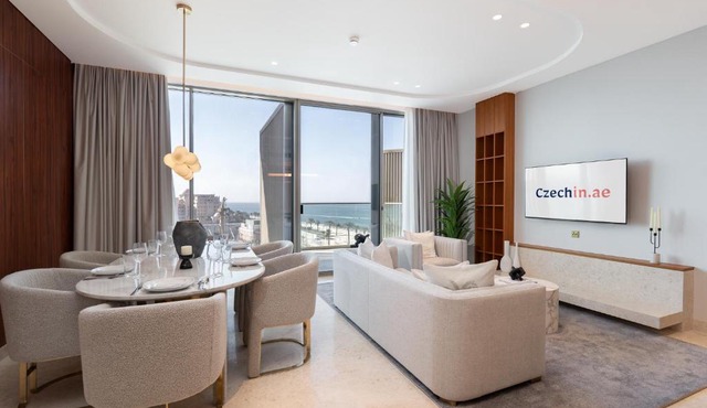 Ultra Luxury 2BD Beachfront & Panoramic Sea Views
