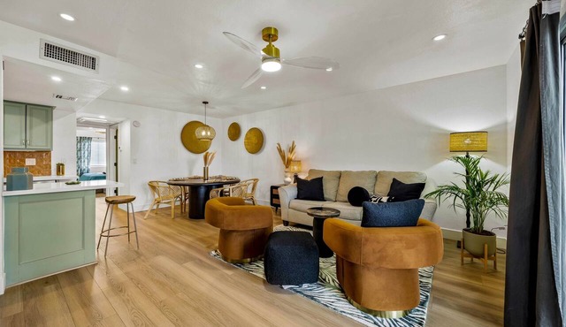 Ultra-Modern Luxe Palm Beach–Inspired Condo | Pool |Girls Getaway