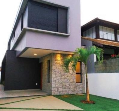 Uma casa bem decorada a alguns passos do mar
