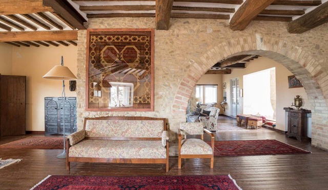Umbrian Charm with Pool Alfresco Delight