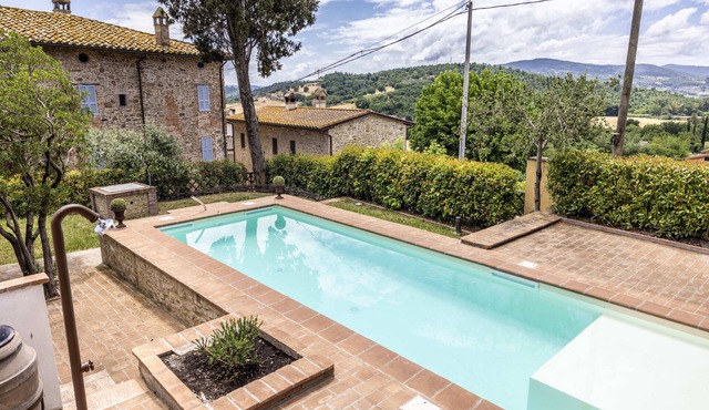 Un Petit Paradis - Holiday apartment for two with Perugia view!