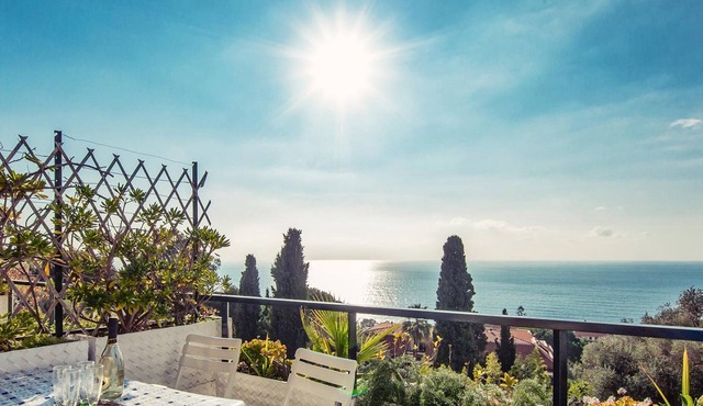 Una Terrazza sul Golfo di Ospedaletti by Wonderful Italy