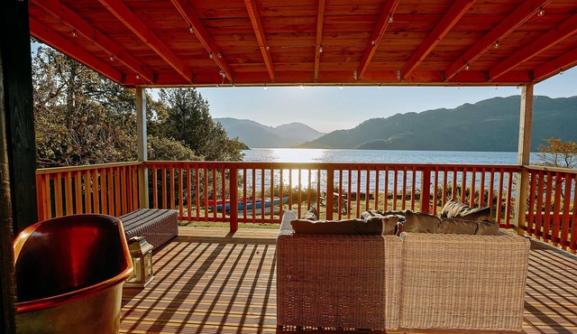 Understated luxury near Eilean Donan and perfect for exploring Skye
