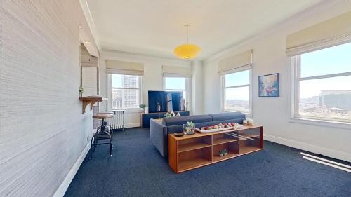 Union Square Urban Suite