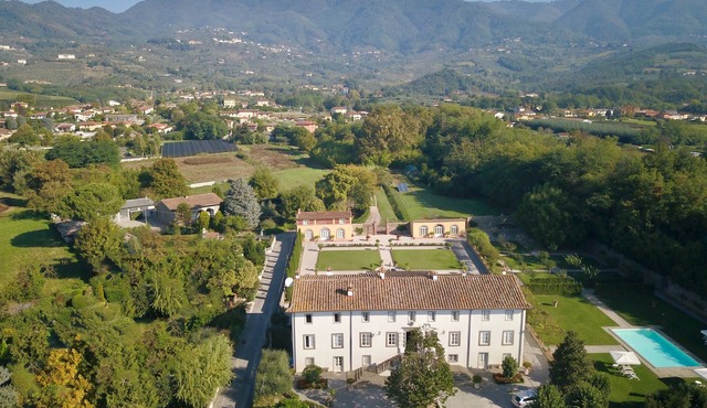 Unique 1600 villa completely renovated at walking distance from a nice village