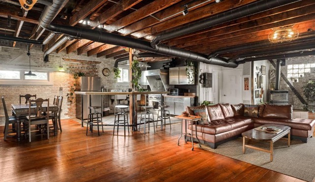 Unique 2-BDR Historic Warehouse Loft with Terrace ! ! !