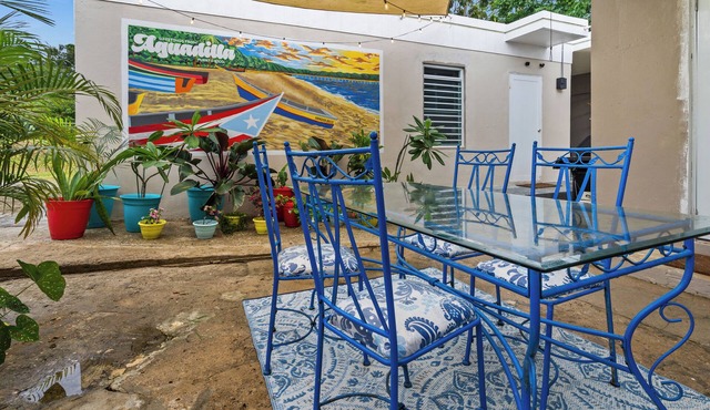 Unique 2-Home Family Getaway Near Beaches Airport Restaurants. Ideal for Groups