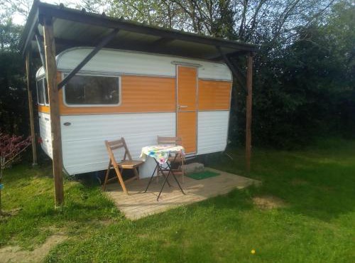 Unique 70s caravan, calm and relaxed