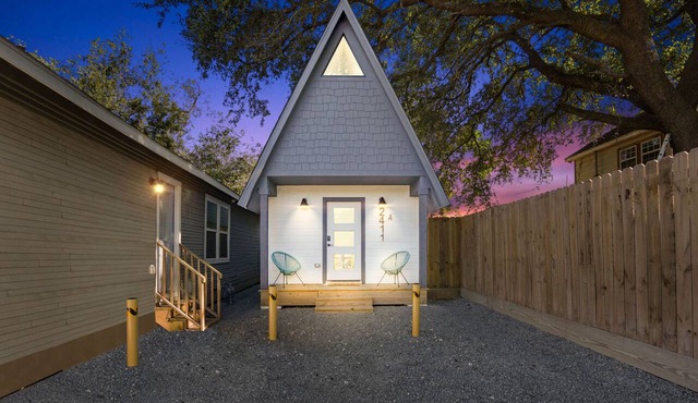 Unique A-frame Tiny House - 2 km from FIFA Fest