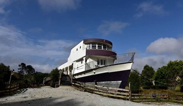 Unique Accommodation on a Ship in Waitomo Valley near Hamilton on New Zealand's North Island